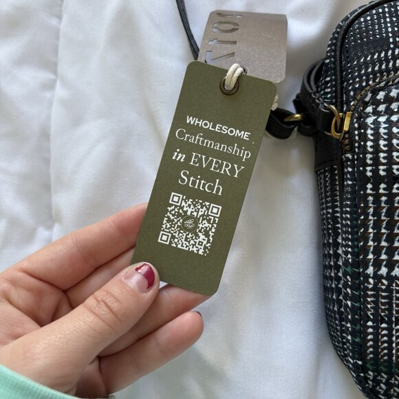 NWT American Leather Co Cleveland Mini Crossbody Bag Black White Striped MSRP 95 - Picture 4 of 8